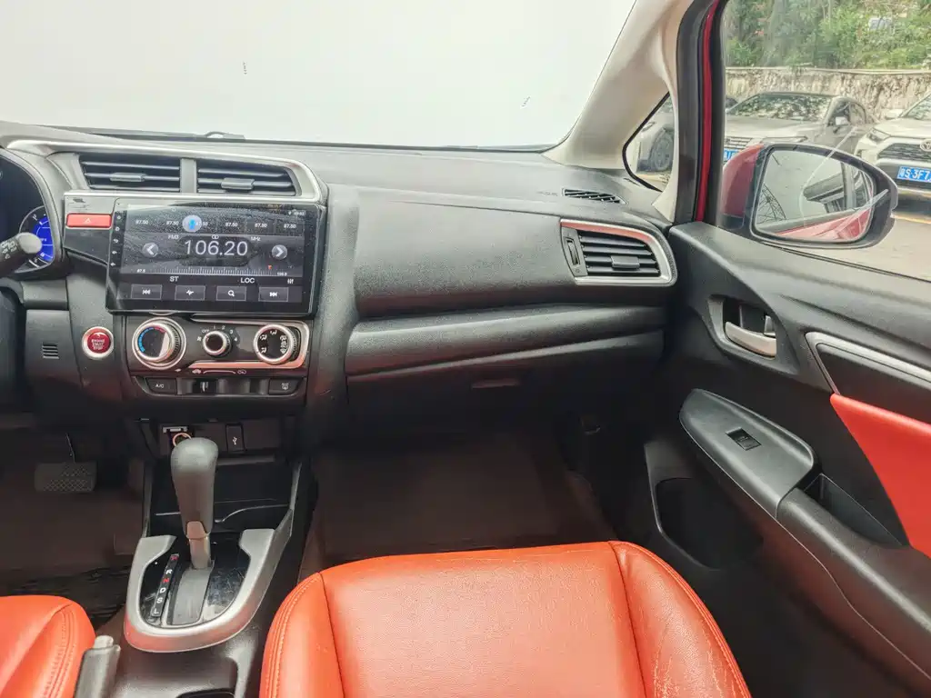 Honda Fit 2015 — фото 13