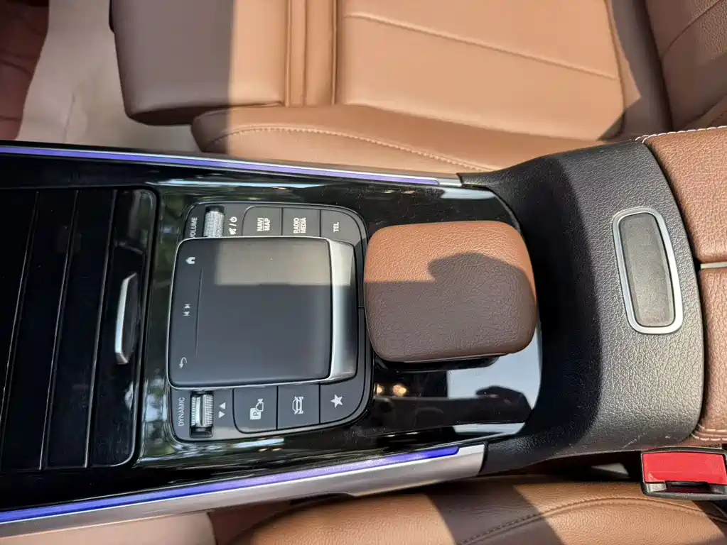 Mercedes-Benz GLB 2021 — фото 13