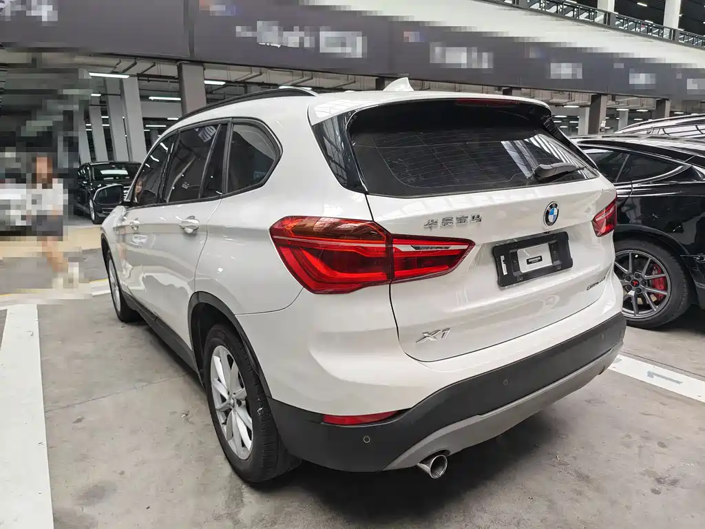 BMW X1 2019 — фото 8