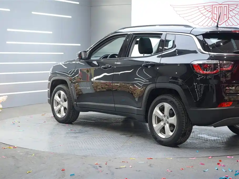 Jeep Compass 2019 — фото 5