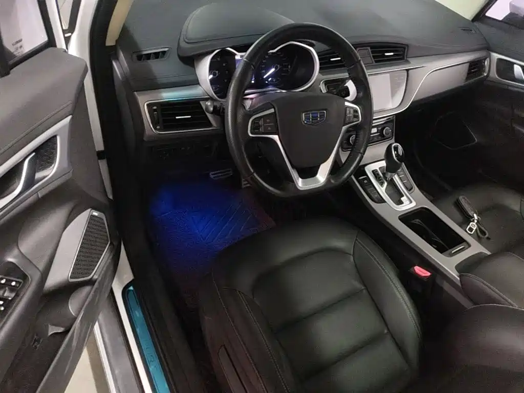 Geely Emgrand GS 2018 — фото 16