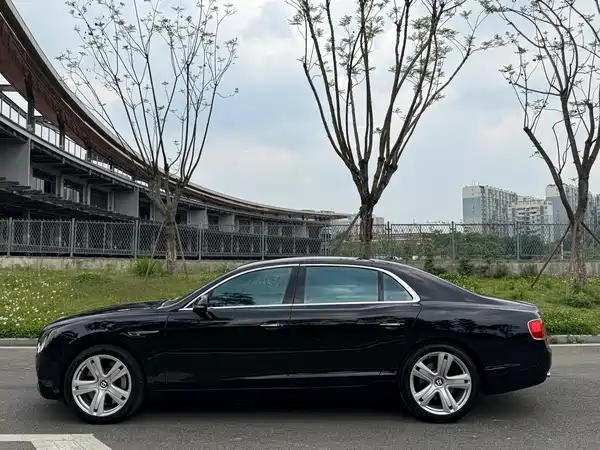 Bentley Flying Spur 2015
