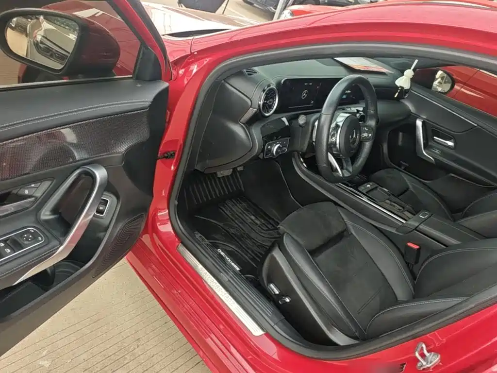 Mercedes-Benz A-Class 2019 — фото 16