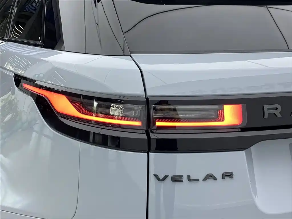 Land Rover Range Rover Velar 2024 — фото 36