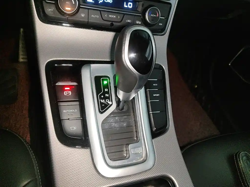 Geely Emgrand GS 2018 — фото 14