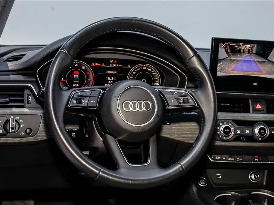 Audi A4L 2023 — фото 20