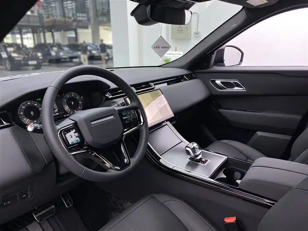 Land Rover Range Rover Velar 2024 — фото 5