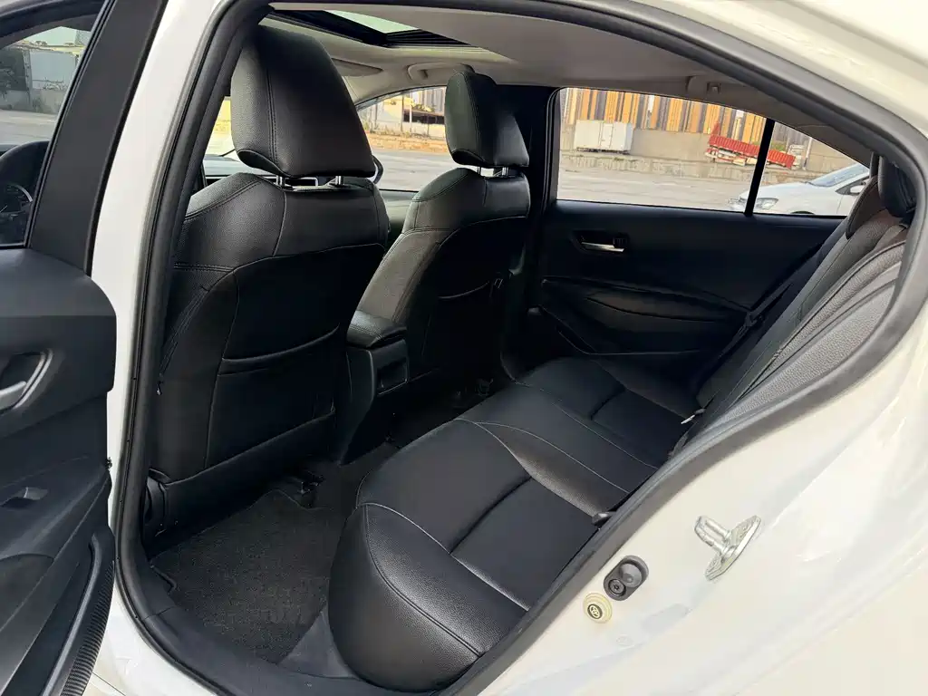 Toyota Corolla 2022 — фото 10