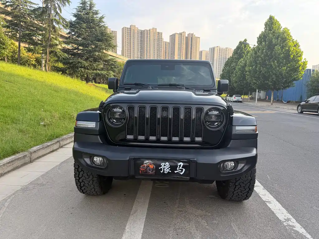Jeep Wrangler 2021 — фото 2