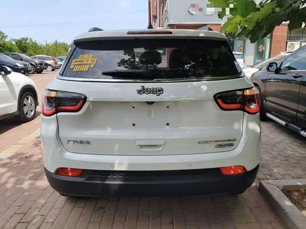 Jeep Compass 2017 — фото 6