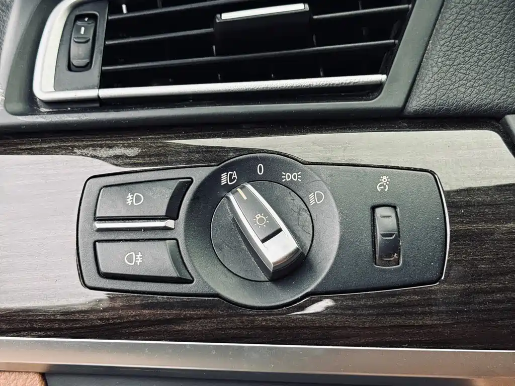BMW 7 Series 2015 — фото 17