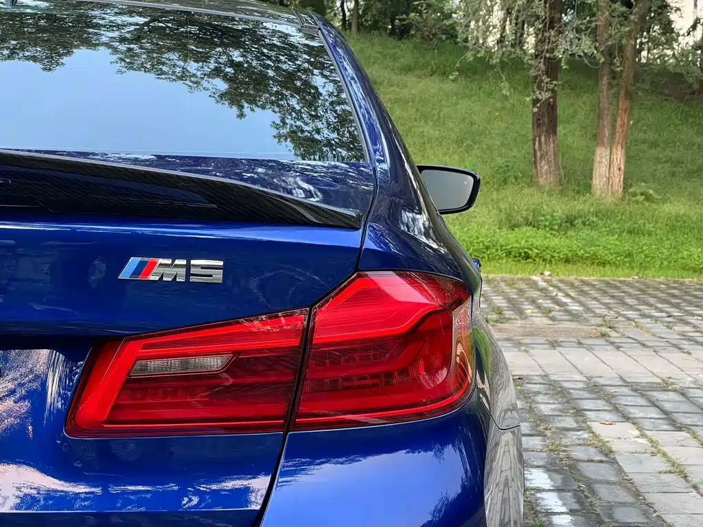 BMW M5 2018 — фото 21