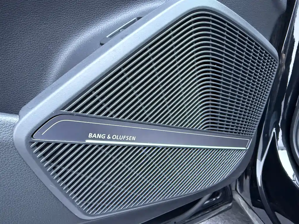 Audi Q5L 2021 — фото 8