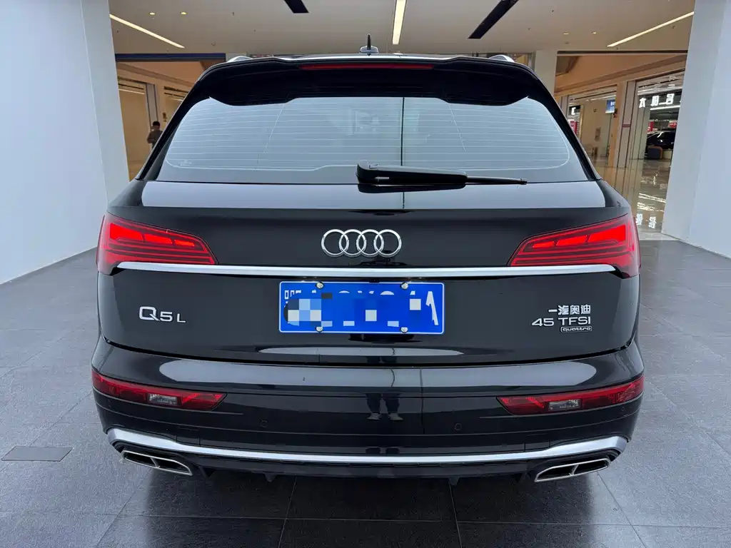 Audi Q5L 2021 — фото 10