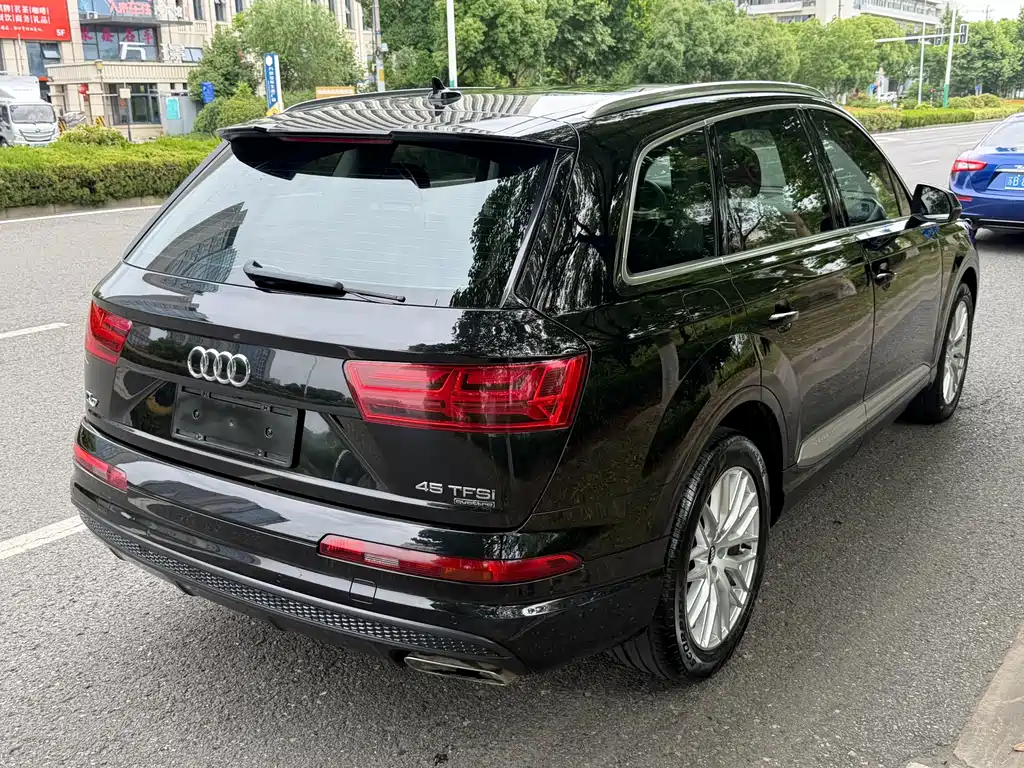 Audi Q7 2017 — фото 15