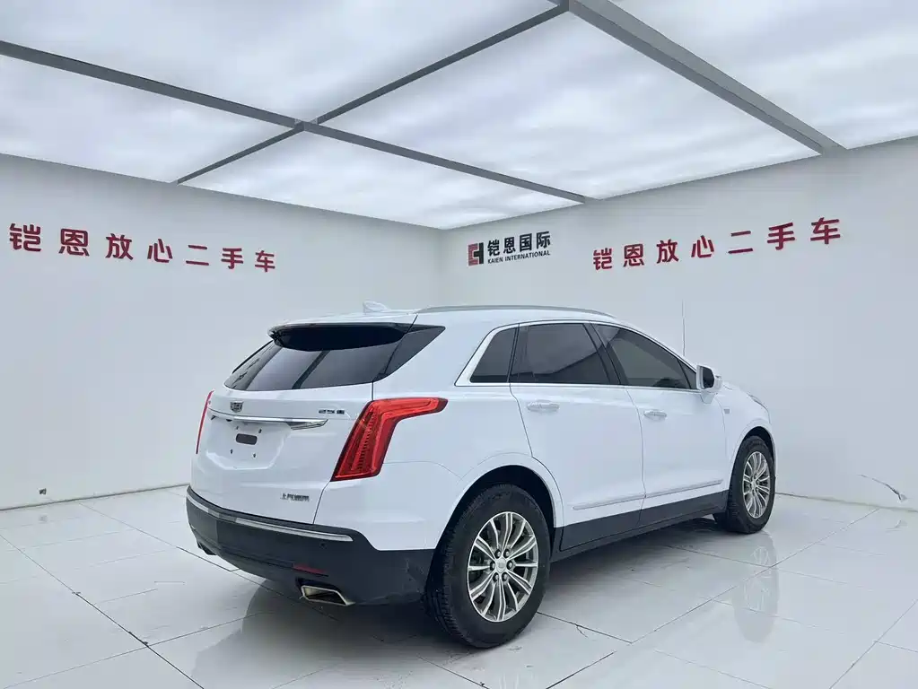 Cadillac XT5 2018 — фото 16