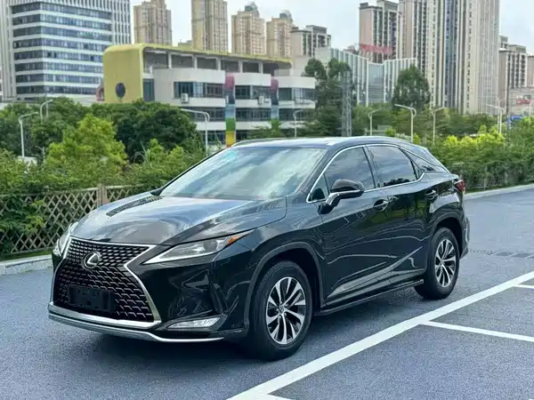 Lexus RX 2021