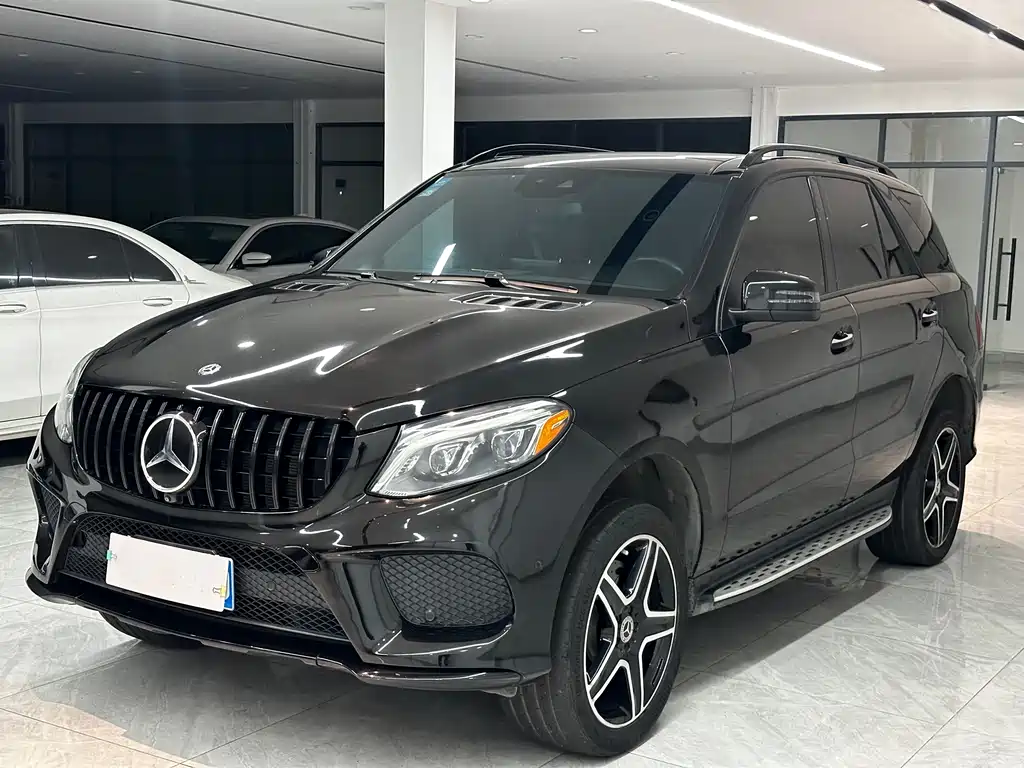 Mercedes-Benz GLE 2017 — фото 1