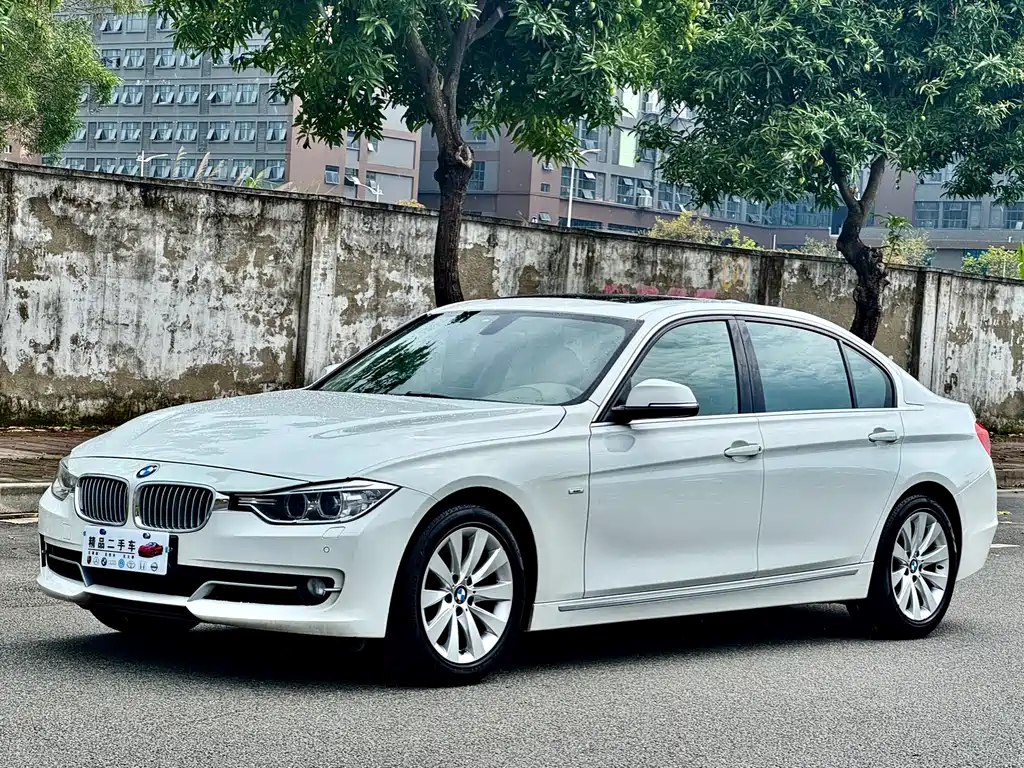 BMW 3 Series 2013 — фото 1