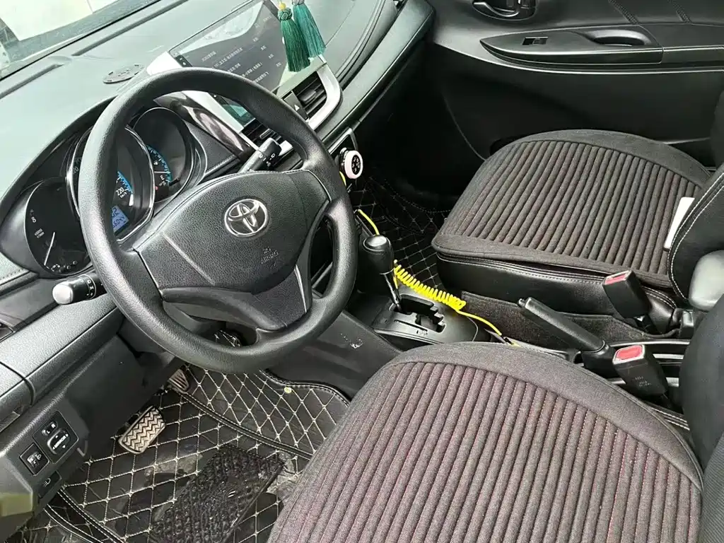 Toyota Yaris L 2017