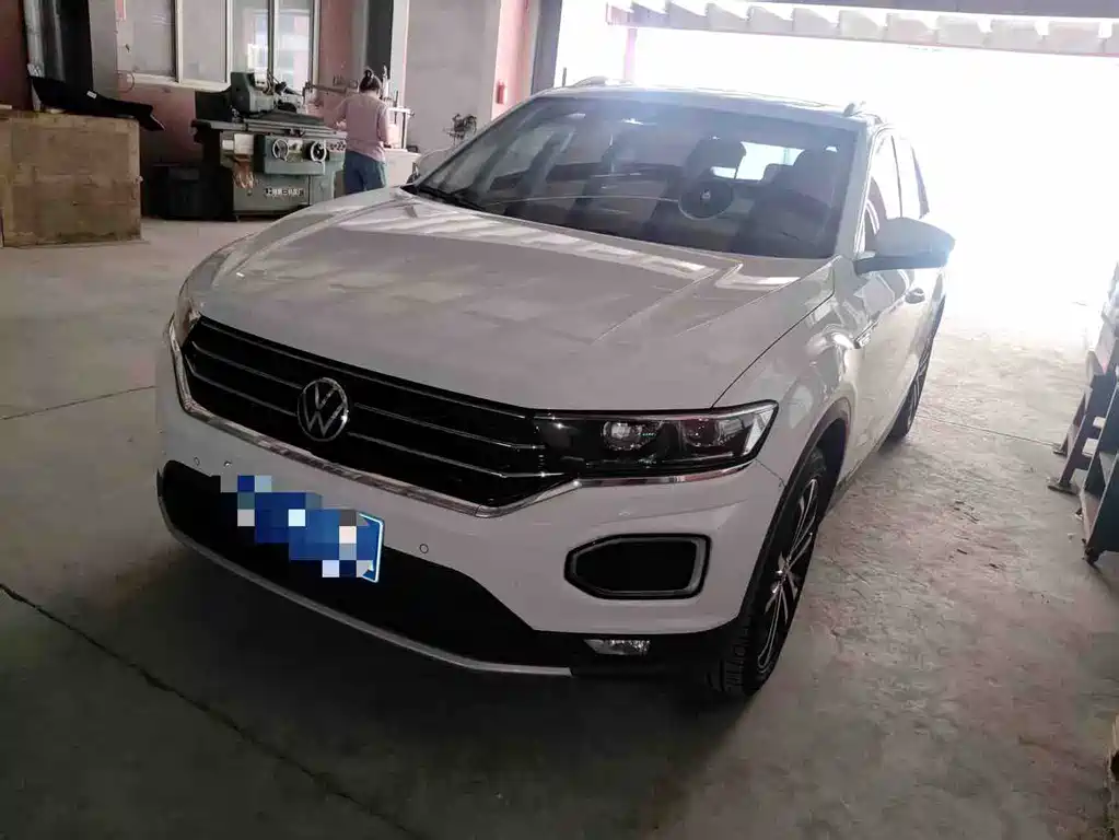 Volkswagen T-Roc 2022 — фото 1