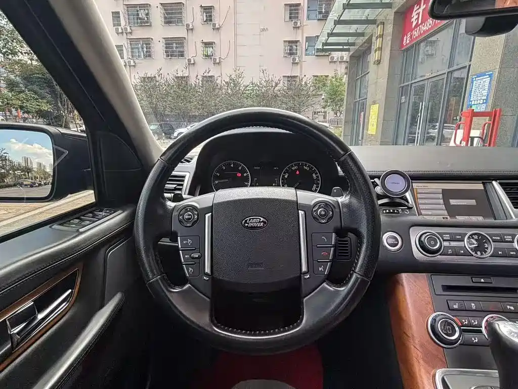 Land Rover Sport 2011 — фото 17