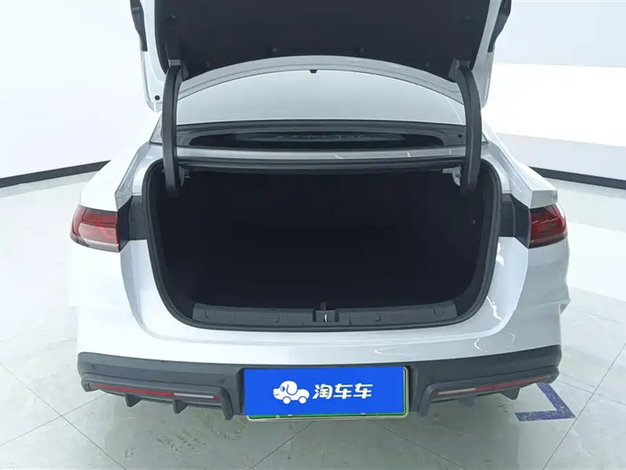 BYD Qin L 2025 — фото 4