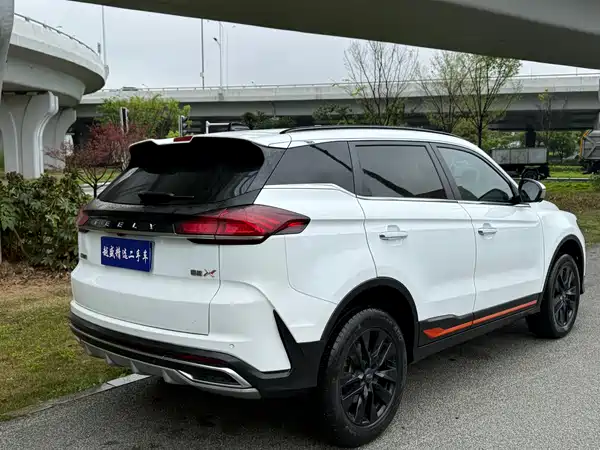Geely Boyue 2022