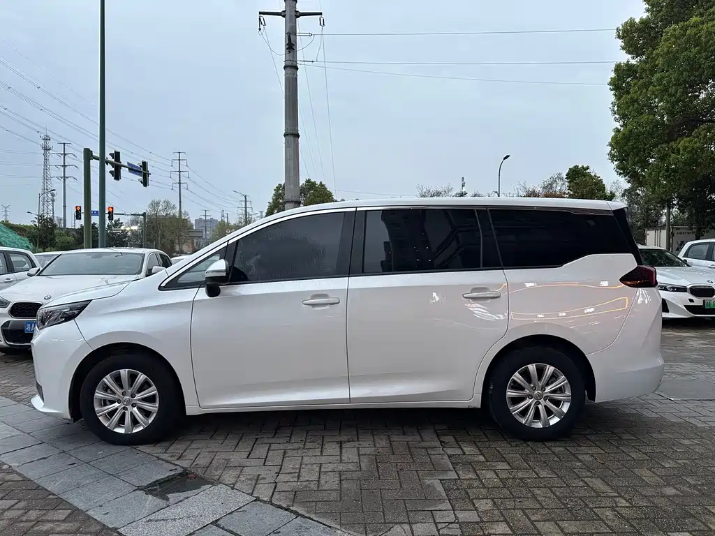 GAC Motor Trumpchi M6 2023 — фото 4