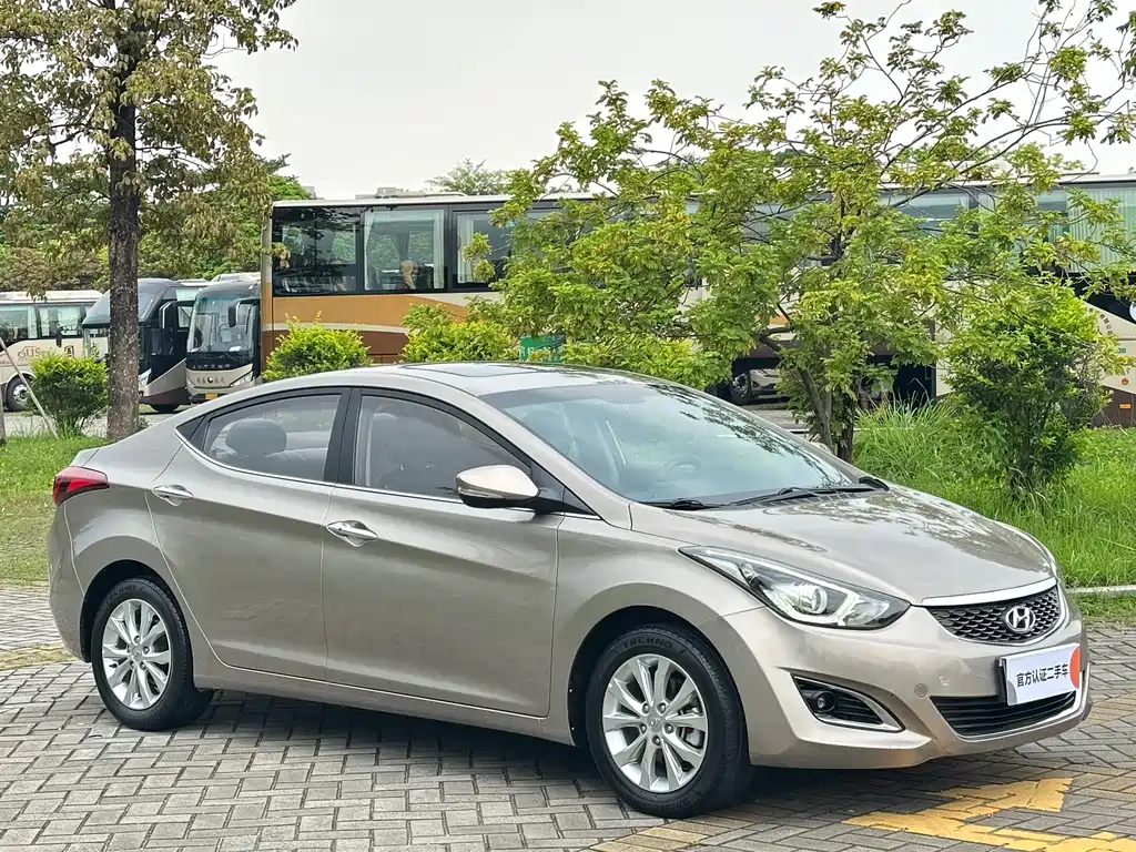 Hyundai Elantra Langdong 2017 — фото 3