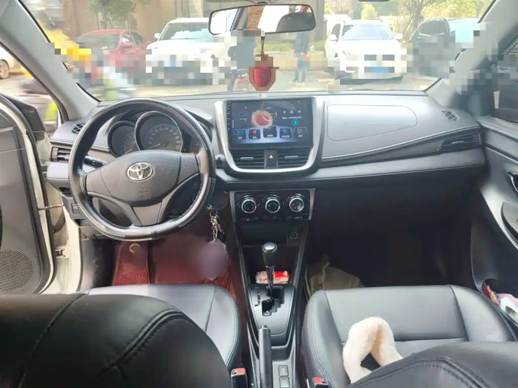 Toyota Yaris L 2019 — фото 13
