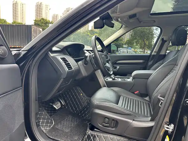 Land Rover Discovery 2021