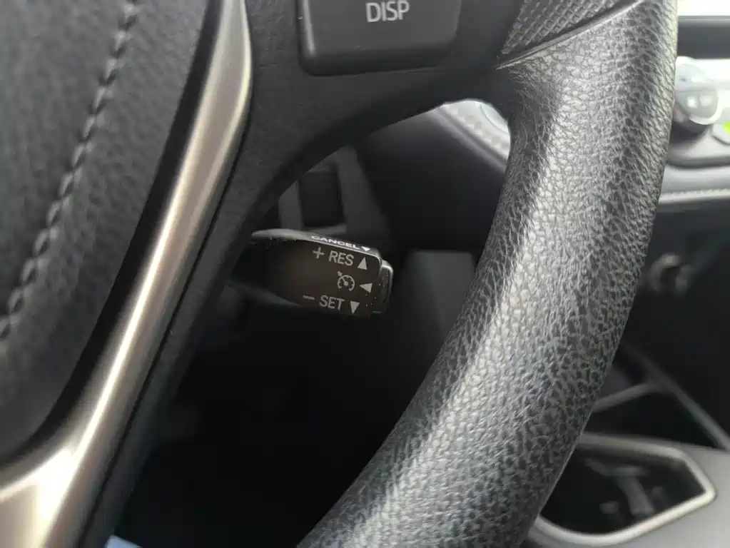 Toyota RAV4 2017 — фото 14