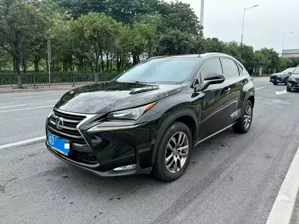 Lexus NX 2015