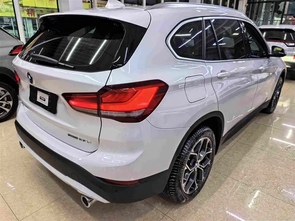 BMW X1 2022 — фото 4