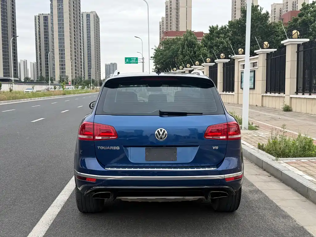 Volkswagen Touareg 2016 — фото 14