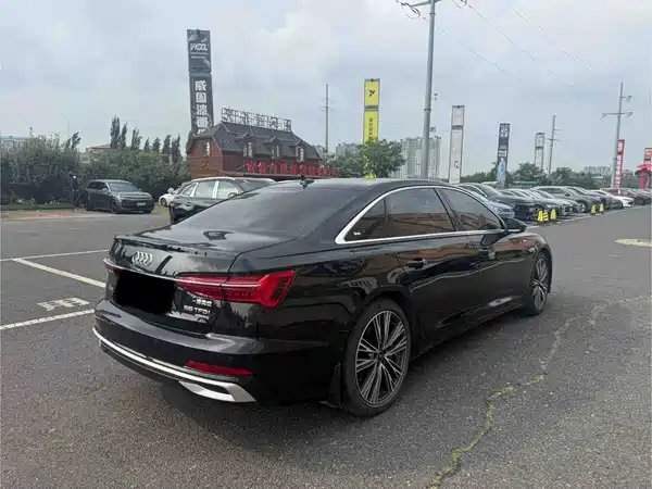 Audi A6L 2022