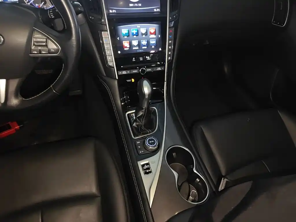 Infiniti Q50L 2016 — фото 14