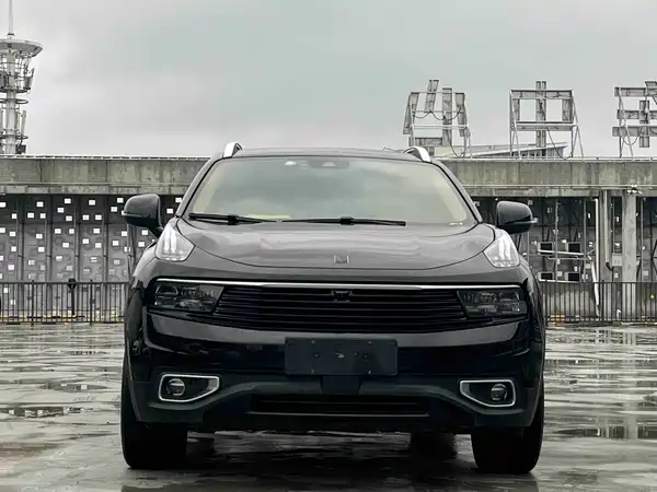 Lynk & Co 01 2017