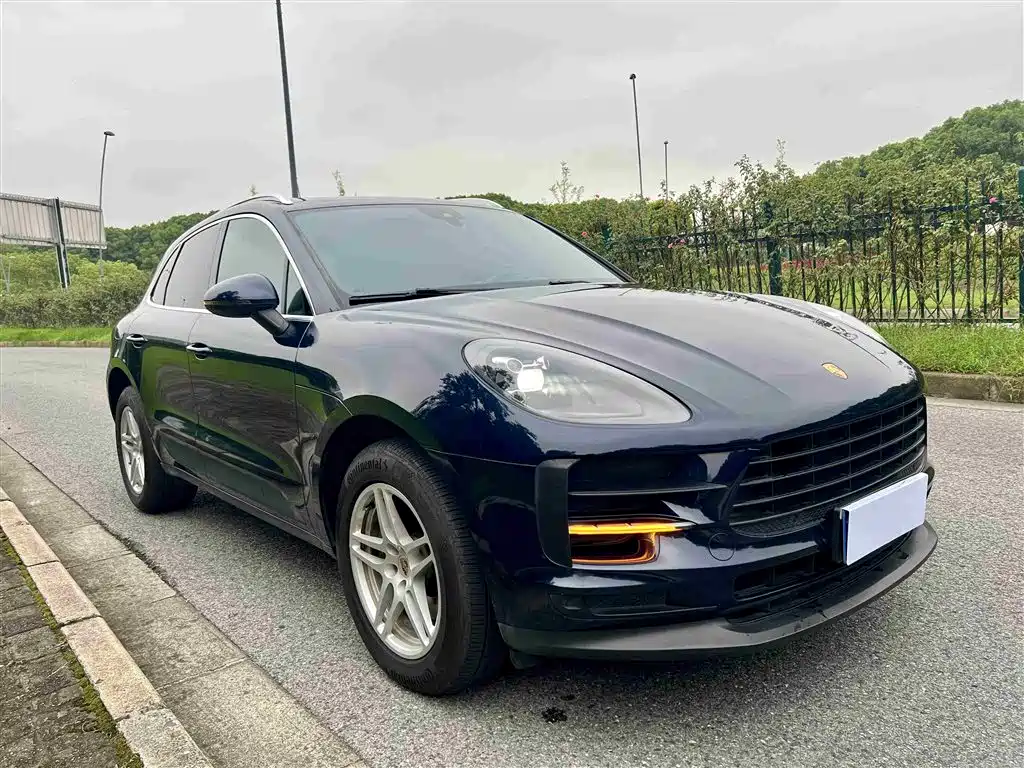 Porsche Macan 2019 — фото 10