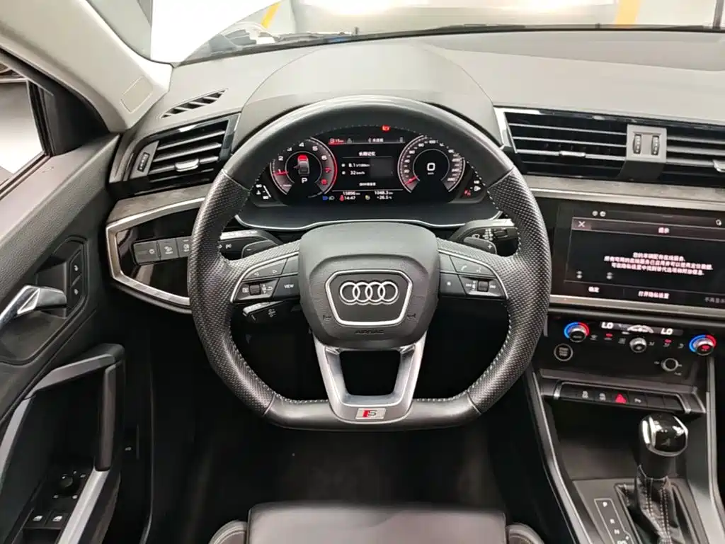 Audi Q3 Sportback 2022 — фото 11