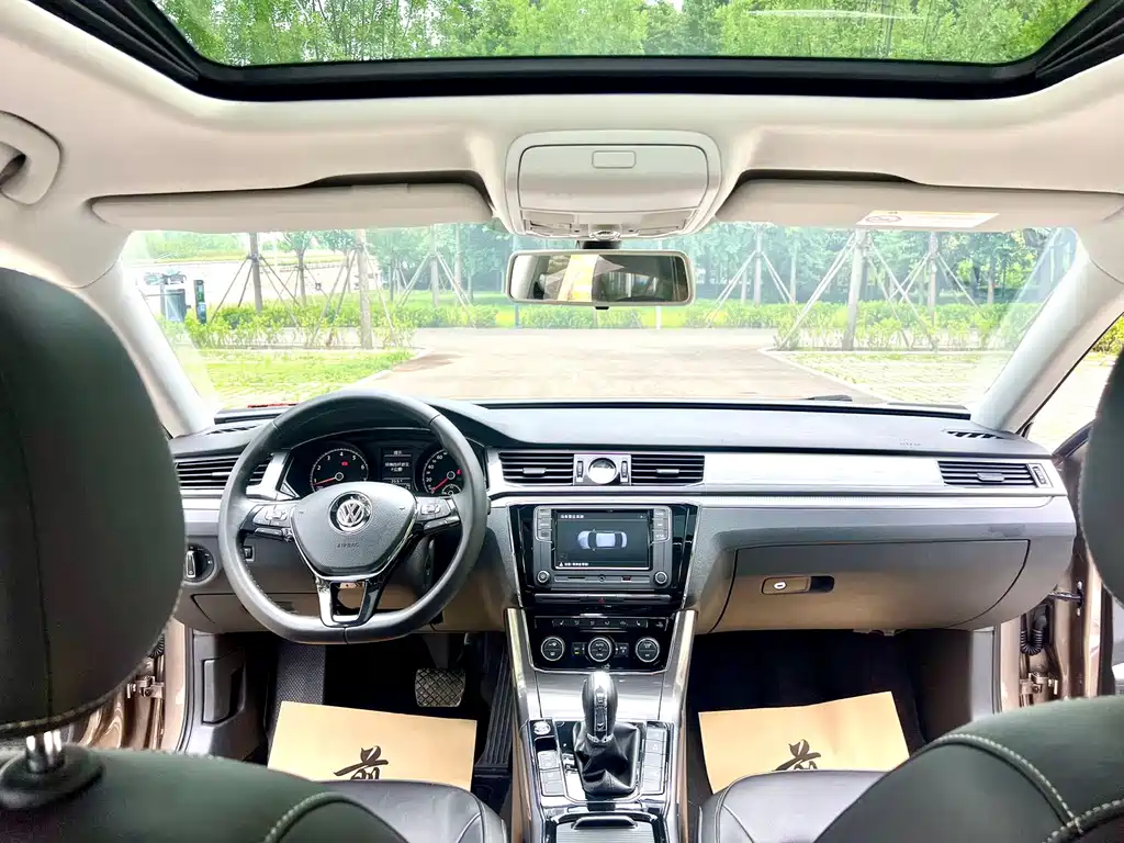 Volkswagen Passat 2018 — фото 10