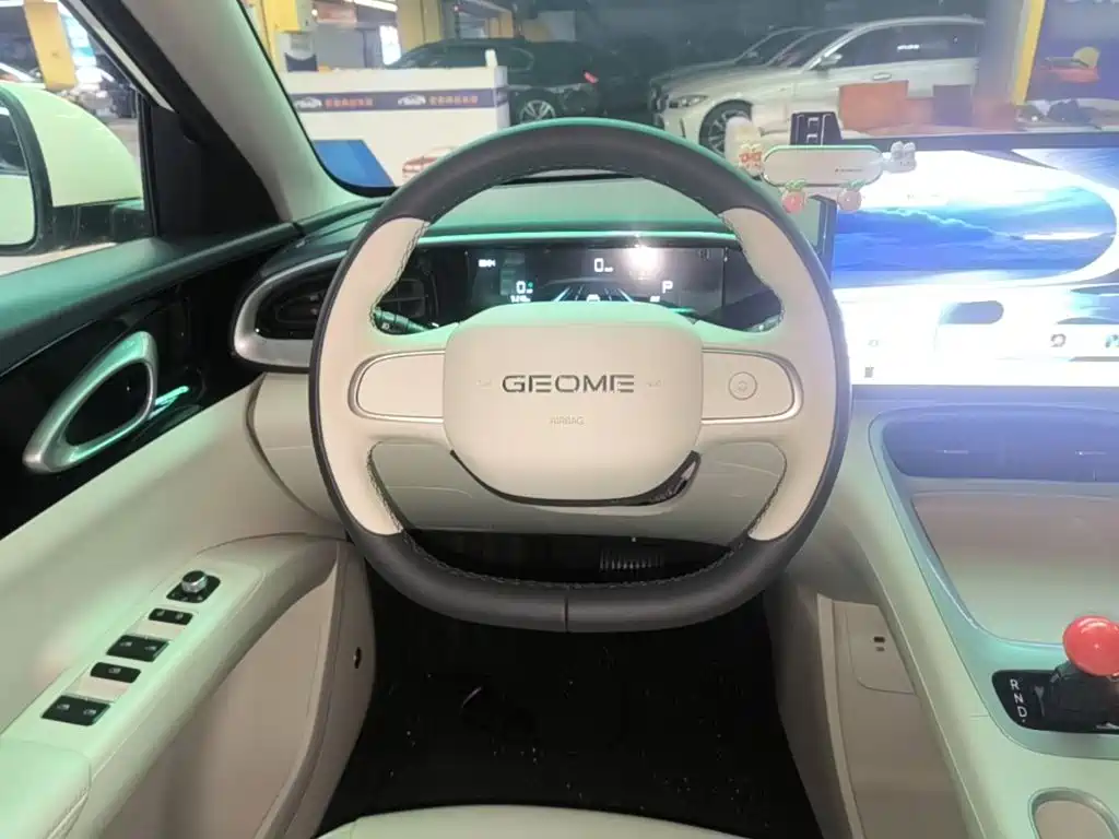 Geely Galaxy Starwish 2025 — фото 11