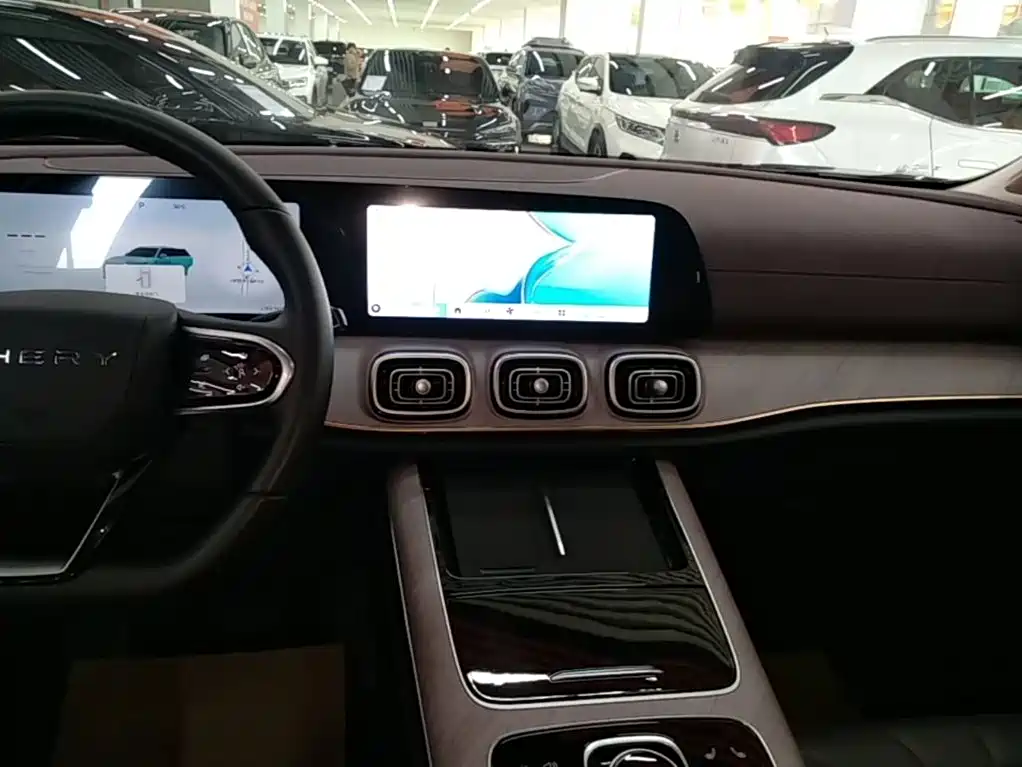 Chery Tiggo 9 C-DM 2025 — фото 13
