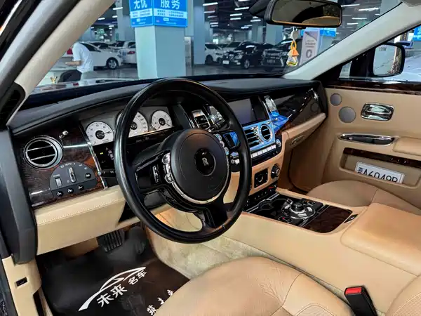 Rolls-Royce Ghost 2011