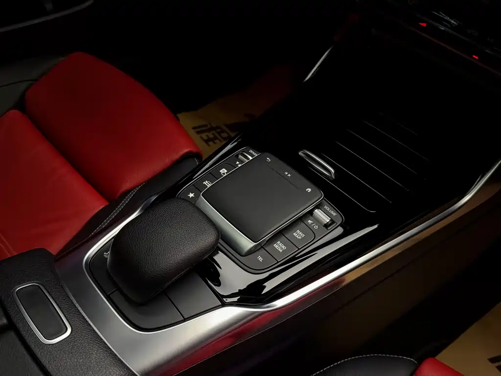 Mercedes-Benz A-Class AMG 2023 — фото 9