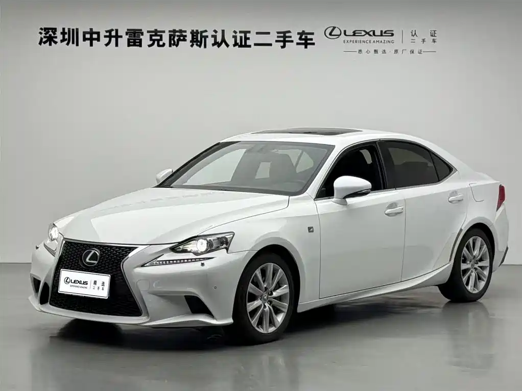 Lexus IS 2016