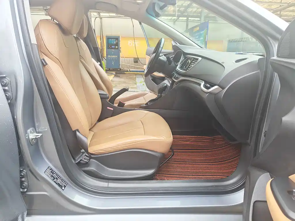 Buick Excelle 2018 — фото 10