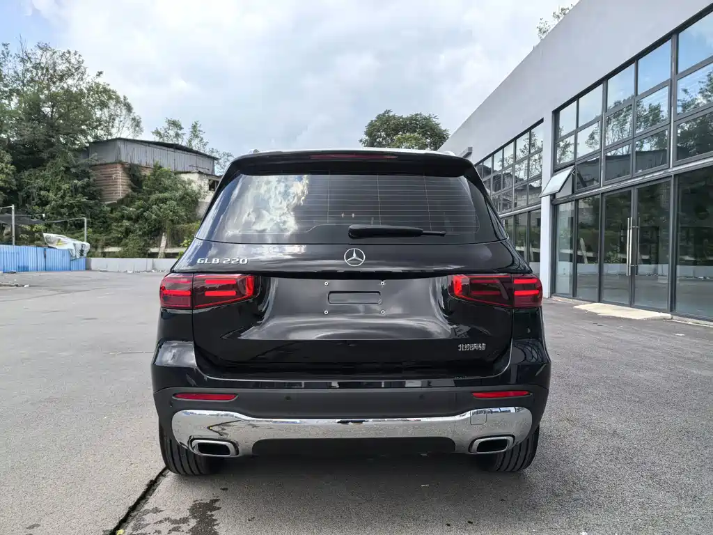 Mercedes-Benz GLB 2025 — фото 14
