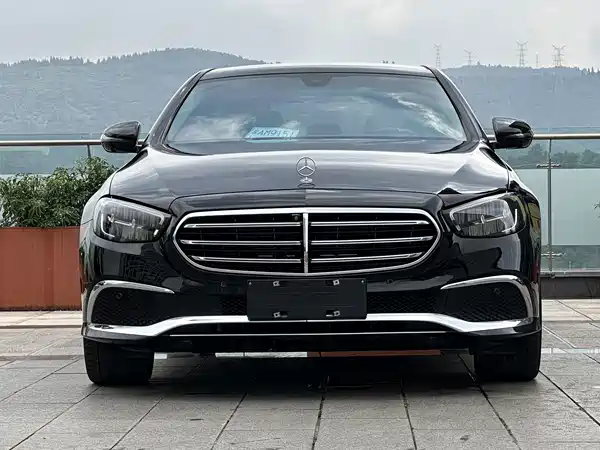 Mercedes-Benz E-Class 2022